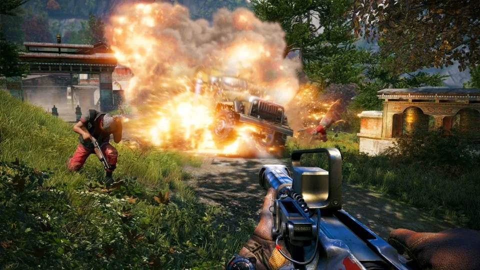 Explosion und Feuergefecht in Far Cry 4, offizieller Screenshot von Ubisoft